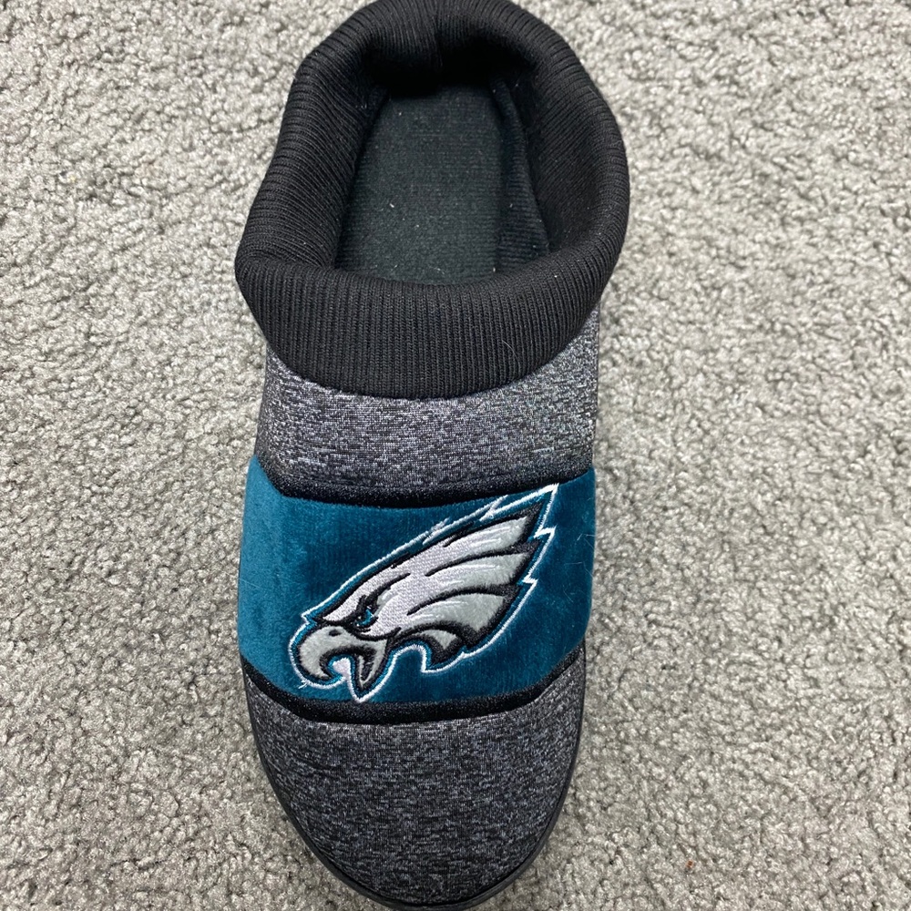Mens FOCO Philadelphia Eagles Slippers NIB